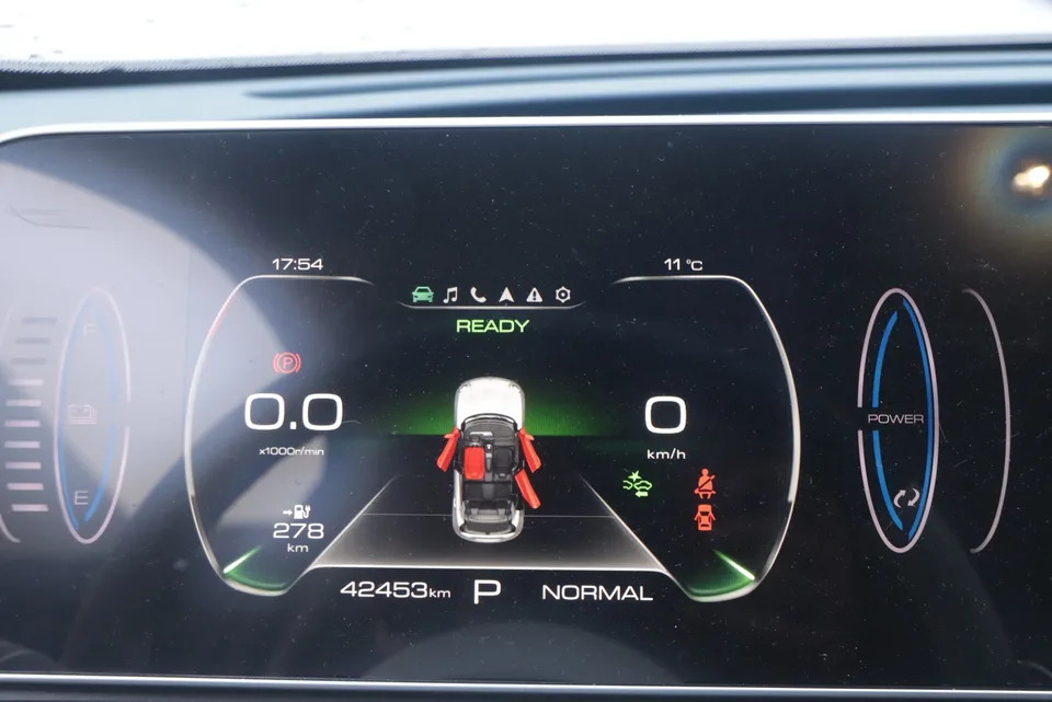 ORA Euler good cat Euler good cat 2023 401km standard endurance luxury lithium iron phosphate 2023 — thumbnail 2