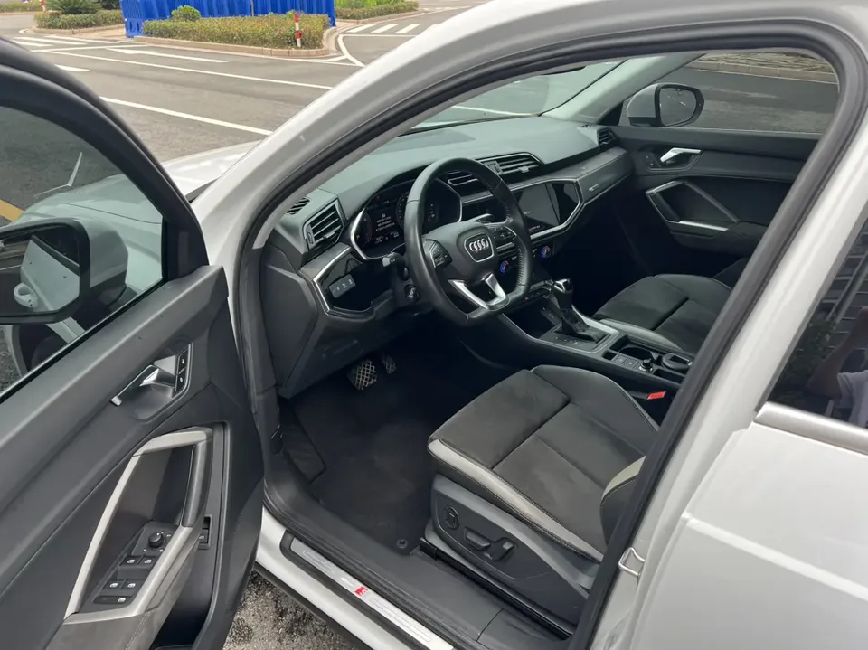 Audi Q3 Audi Q3 2022 35 TFSI Fashionable and Dynamic 2022 — миниатюра 5