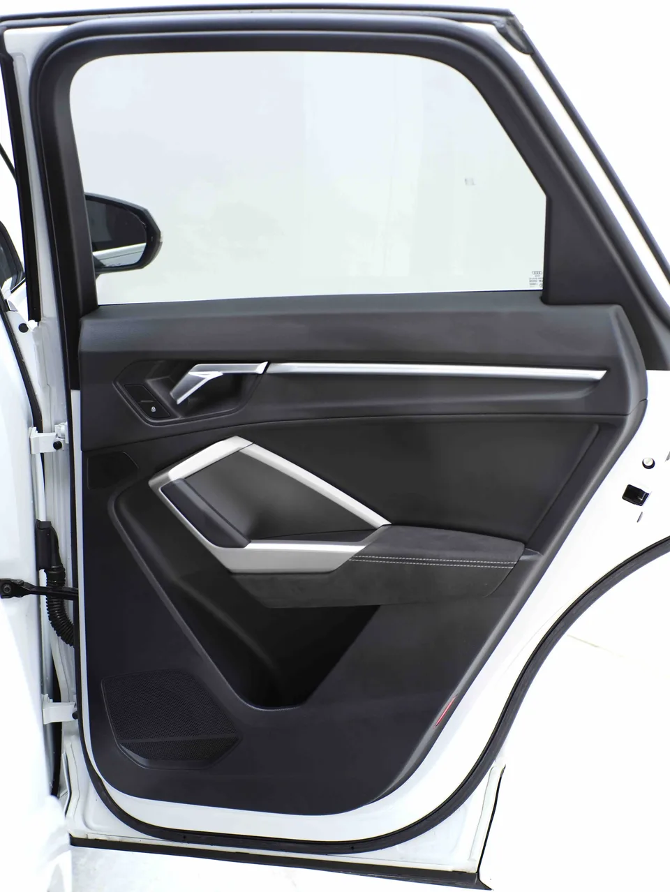Audi Q3 Audi Q3 2022 35 TFSI Fashionable and Dynamic 2022 — миниатюра 4