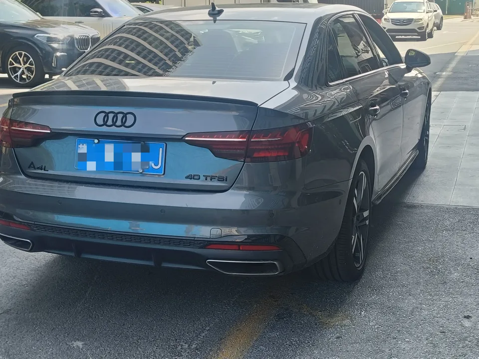 Audi a4 l Audi A4L 2022 40 TFSI luxury and dynamic model 2022 — миниатюра 5