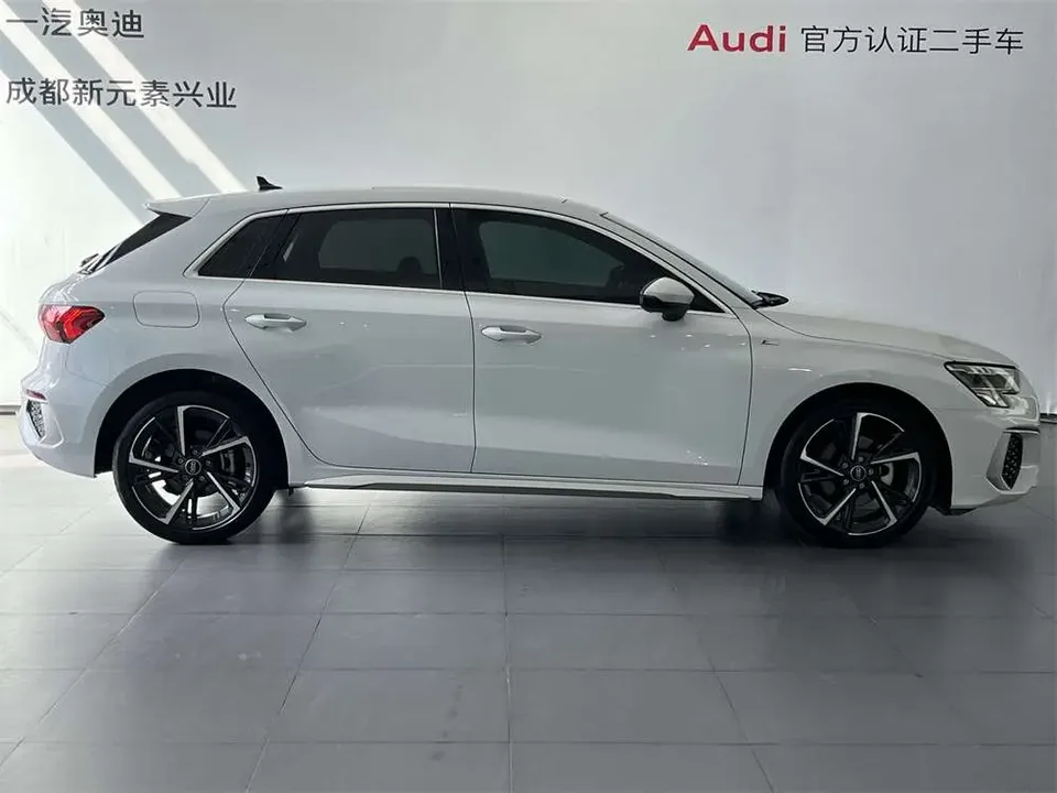 Audi A3 Audi A3 2024 Sportback 35 TFSI Stylish and sporty 2024 — thumbnail 4