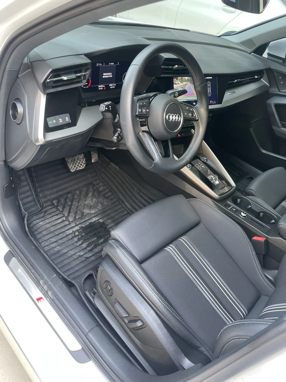 Audi A3 Sportback 35 TFSI stylish and sporty 2023 — миниатюра 5