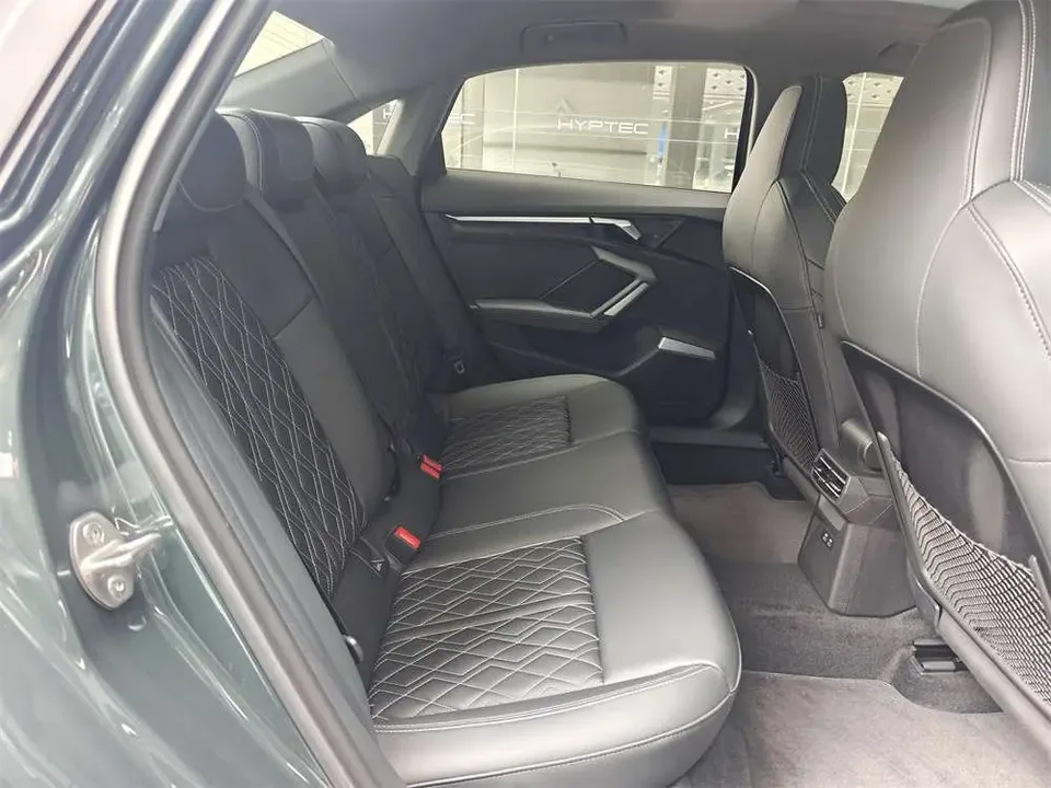 Audi A3 Audi A3 2025 A3L Limousine 35 TFSI Flying Spur Premium Edition 2025 — миниатюра 4