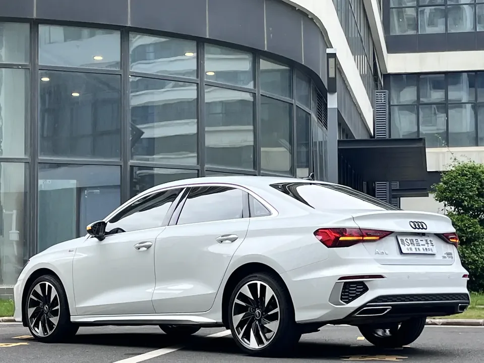 Audi A3 A3 2022 Sportback 35 TFSI stylish and sporty 2022 — thumbnail 2