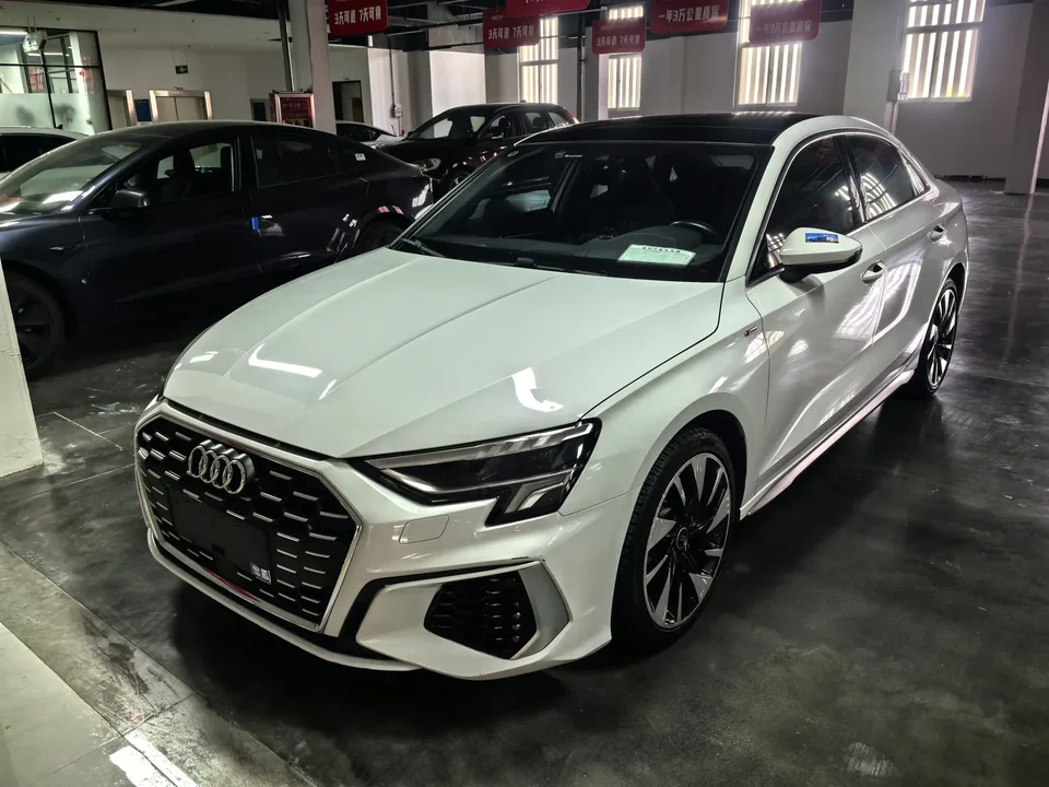 Audi A3 Audi A3 2024 A3L Limousine 35 TFSI Fashion Sports 2024 — фото 1, купить с доставкой в Москву