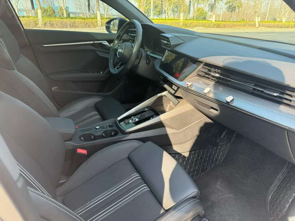 Audi A3 A3 2022 A3L Limousine 35 TFSI Fashion Sports 2024 — миниатюра 3