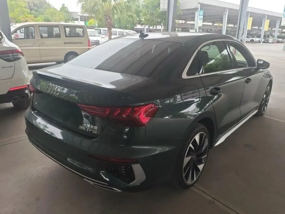 Audi A3 A3L Limousine 35 TFSI Fashion Sports 2022 — миниатюра 4