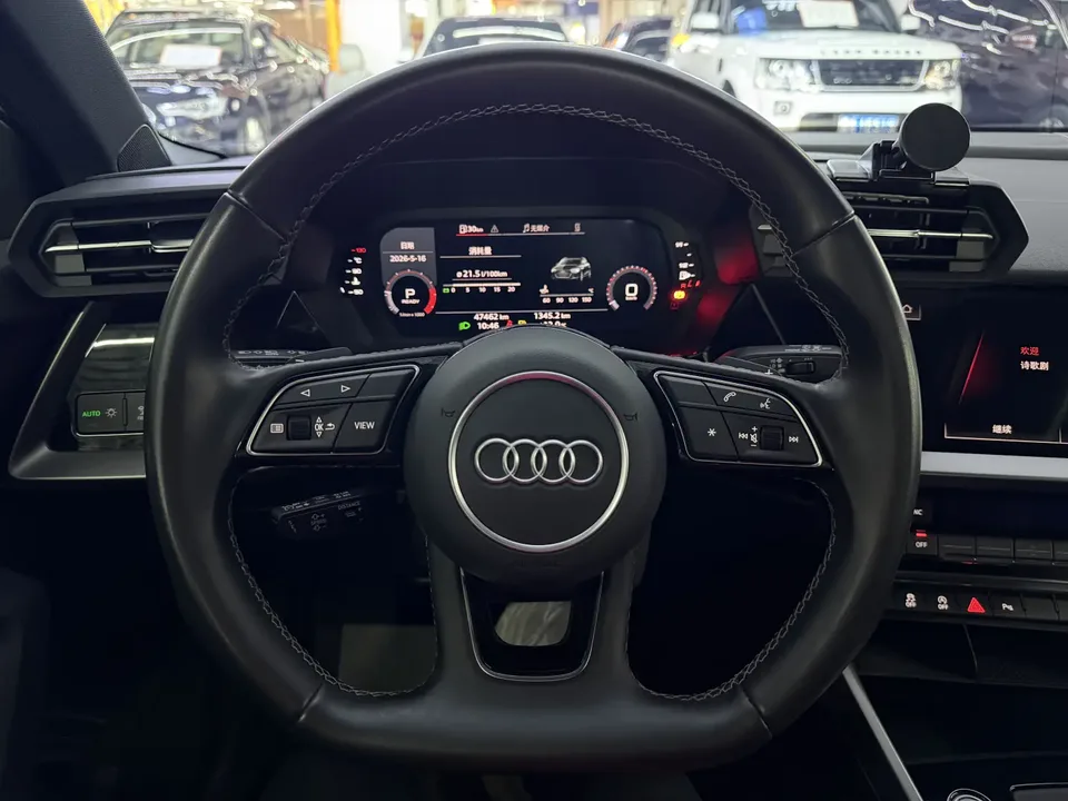 Audi A3 Sportback 35 TFSI stylish and sporty 2023 — миниатюра 4