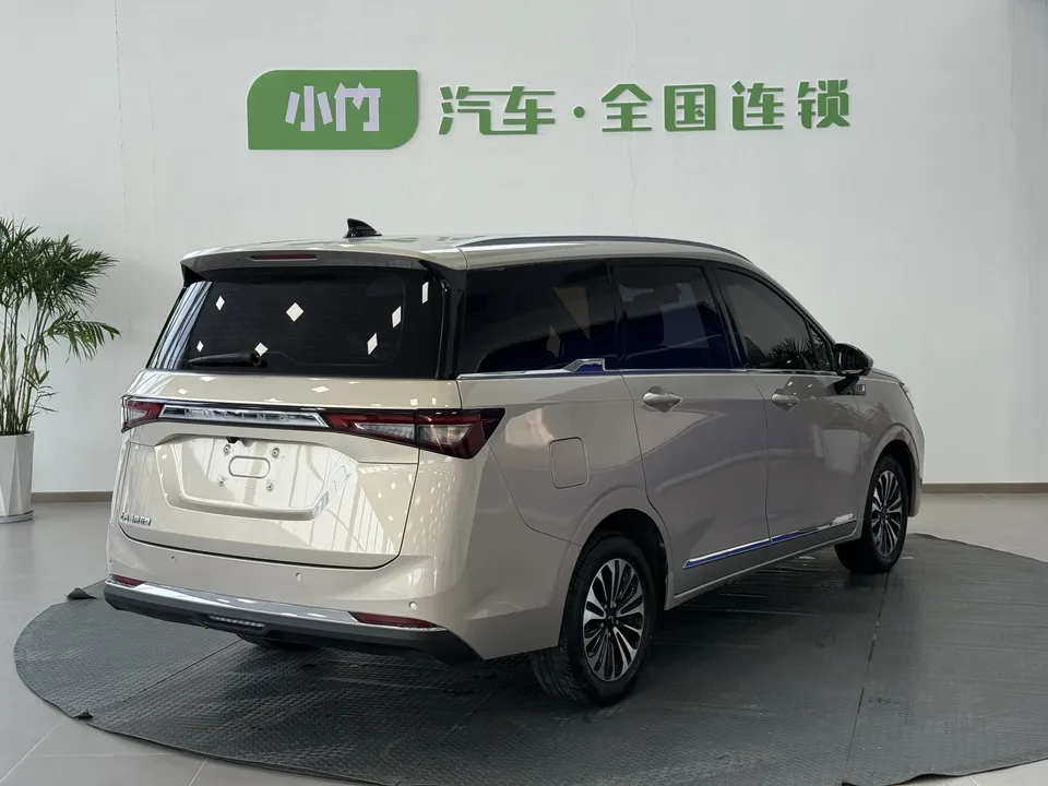 Wuling Jiachen 1.5T CVT exclusive flagship model 2022 — миниатюра 3