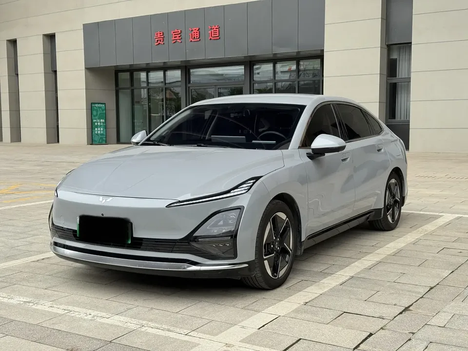 Wuling Starlight EV 2024