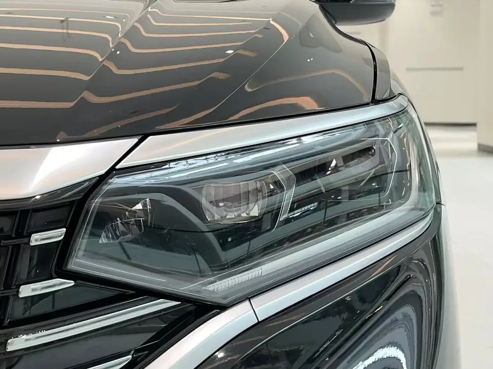 Volkswagen Passat PHEV Passat PHEV 2022 430PHEV Hybrid Elite Edition 2023 — миниатюра 3