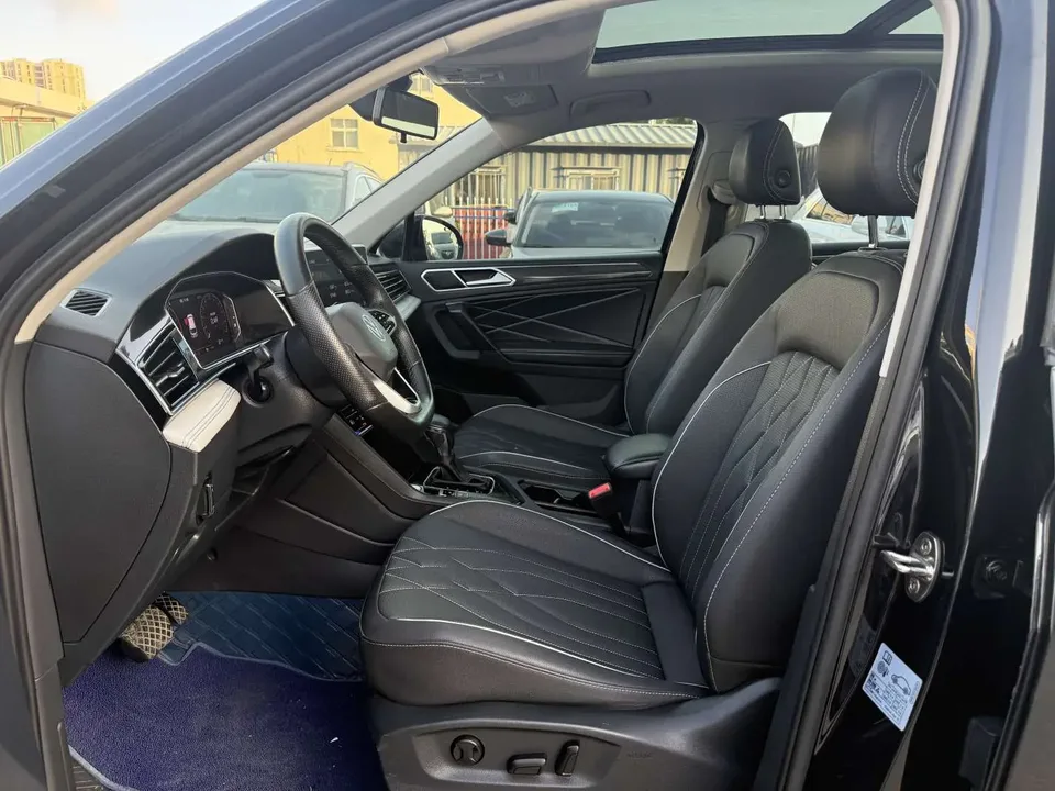 Volkswagen Tiguan L Tiguan L 2022 330TSI Automatic 2WD Smart Edition 2022 — миниатюра 4