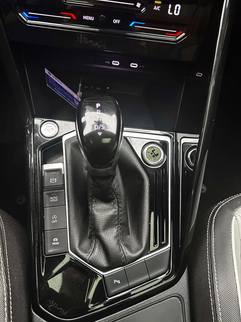 Volkswagen Tayron Tanyue 2023 280TSI 2WD Luxury Plus Advanced Edition 2023 — thumbnail 2