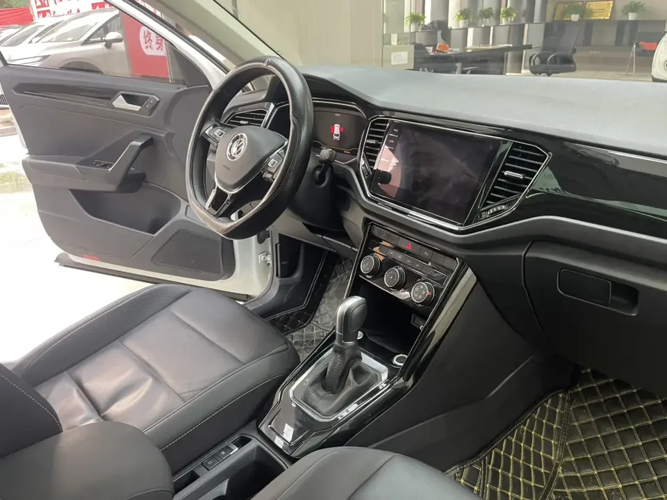 Volkswagen T-Roc TANG 2022 280TSI DSG 2WD Comfort PLUS 2022 — thumbnail 5