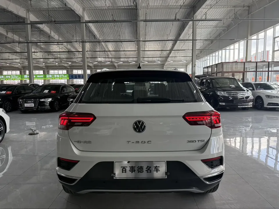 Volkswagen T-Roc T-Roc 2022 Tange 280TSI DSG two-wheel drive comfort PLUS 2022 — миниатюра 2