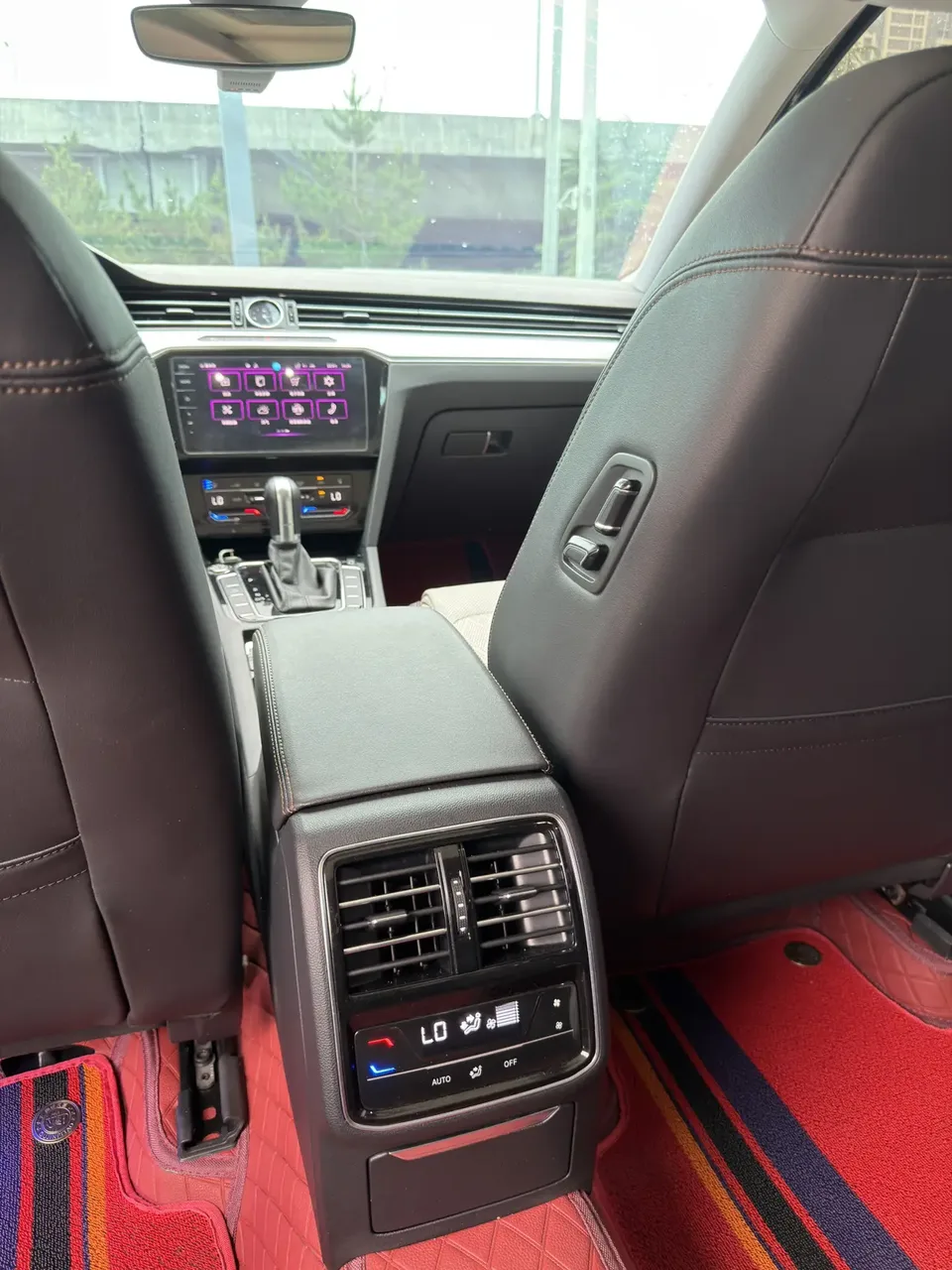 Volkswagen Magotan Magotan 2023 2 million commemorative edition 330TSI DSG luxury model 2023 — миниатюра 3