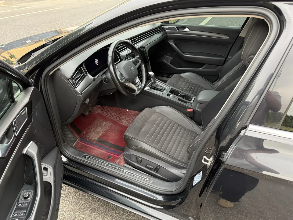 Volkswagen Magotan 330TSI DSG 30th Anniversary Edition 2022 — миниатюра 3