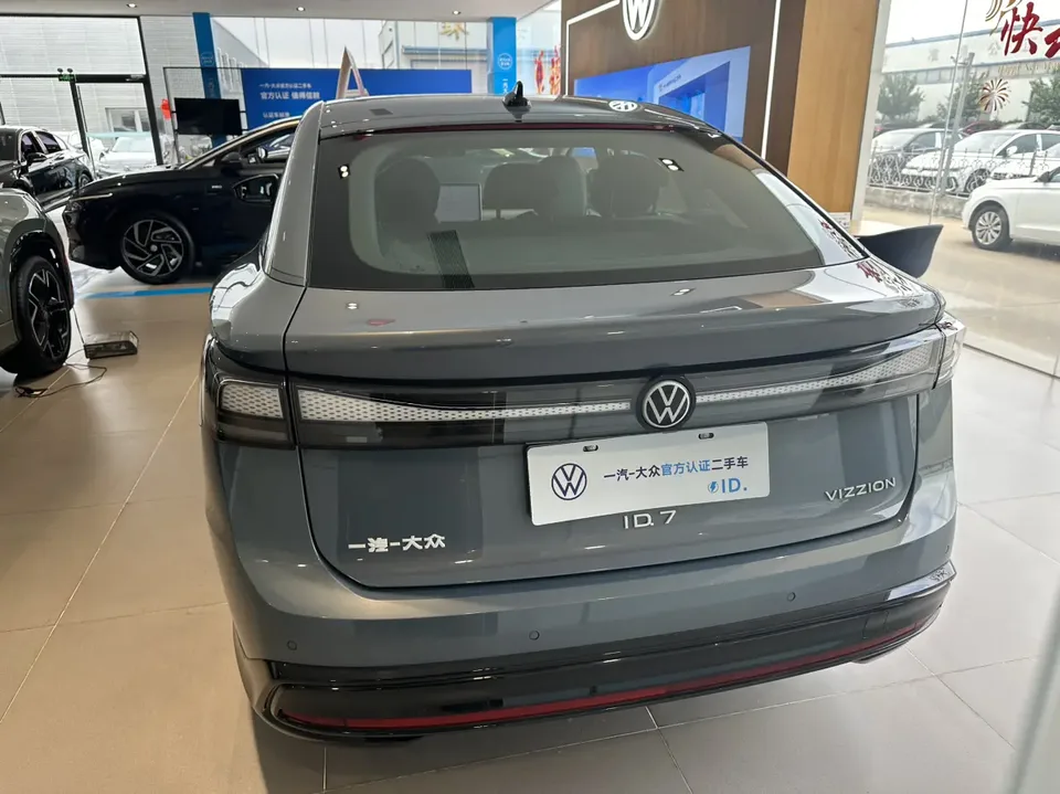 Volkswagen ID.7 VIZZION ID.7 VIZZION 2024 AIR version 2024 — миниатюра 2