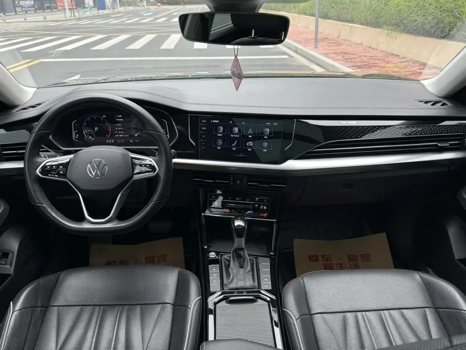 Volkswagen Passat Passat 2022 330TSI Starry Sky Deluxe Edition 2022 — миниатюра 4