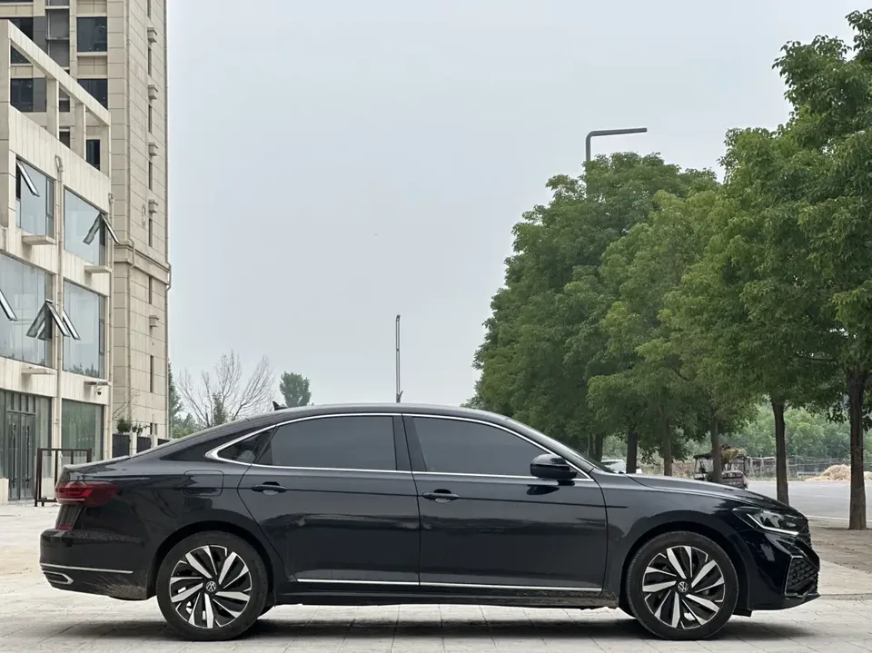 Volkswagen Passat Passat 2022 330TSI Star Elite Edition 2022 — миниатюра 4