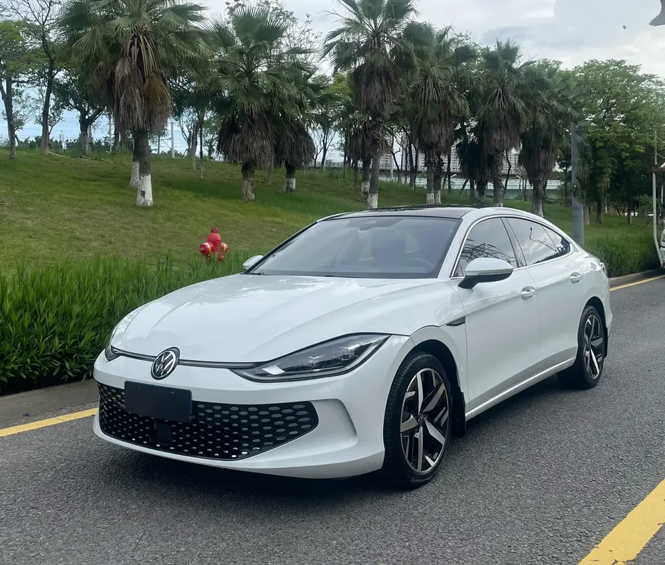 Volkswagen Lamando 2024 Lingdu Lingdu L 280TSI DSG Cool Edition 2023 — фото 1, купить с доставкой в Москву