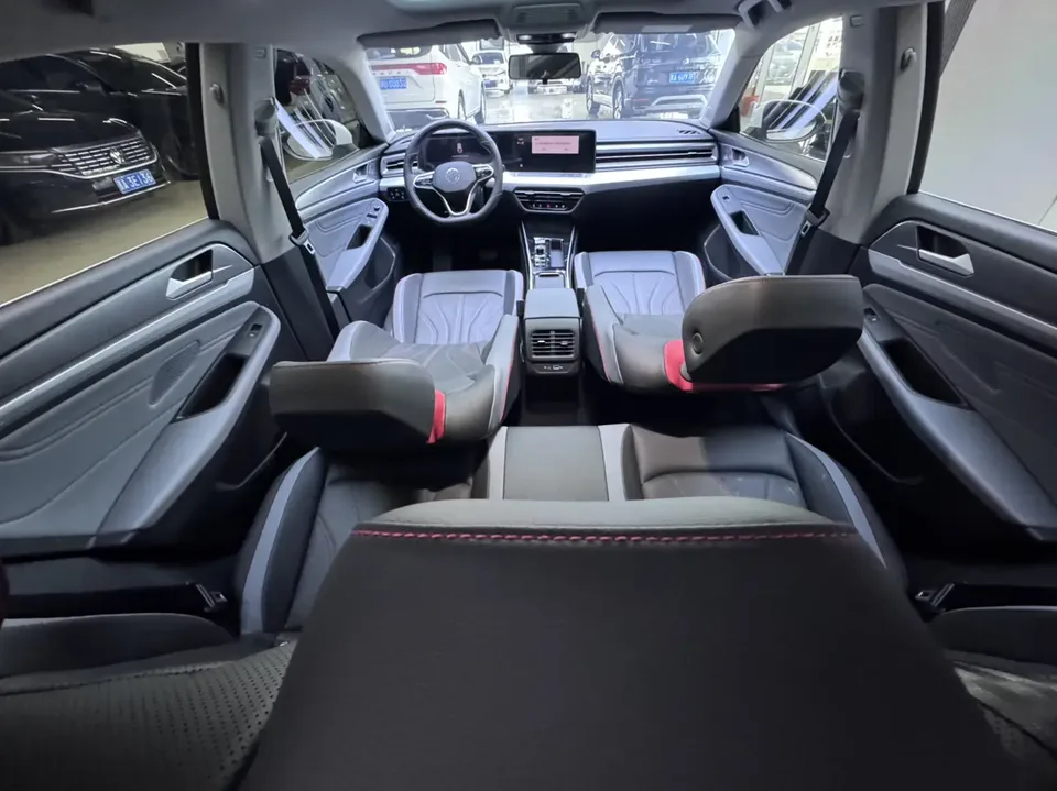 Volkswagen Lamando Lingdu 2022 Lingdu L 280TSI DSG Cool Edition 2022 — thumbnail 4