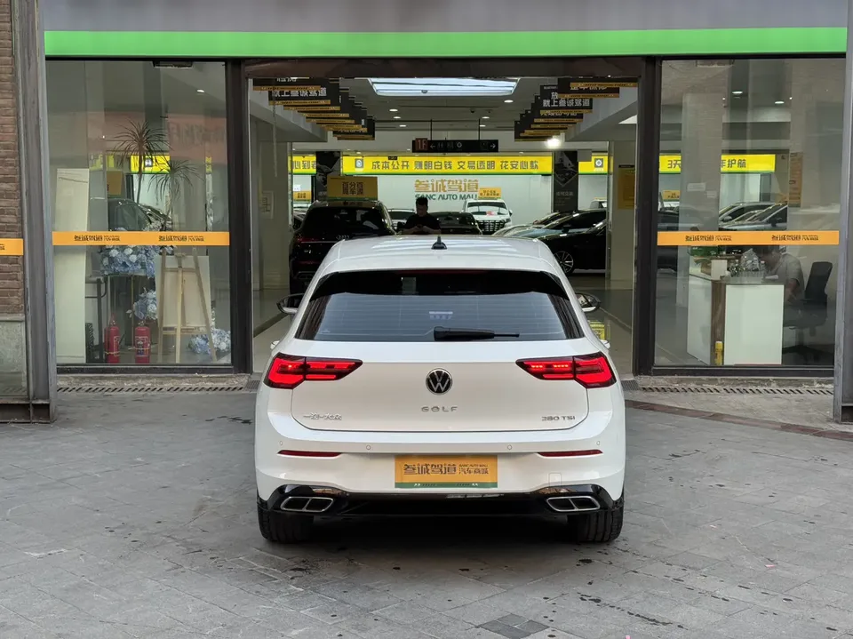 Volkswagen Golf facelift 280TSI DSG R-Line Lite 2024 — миниатюра 2