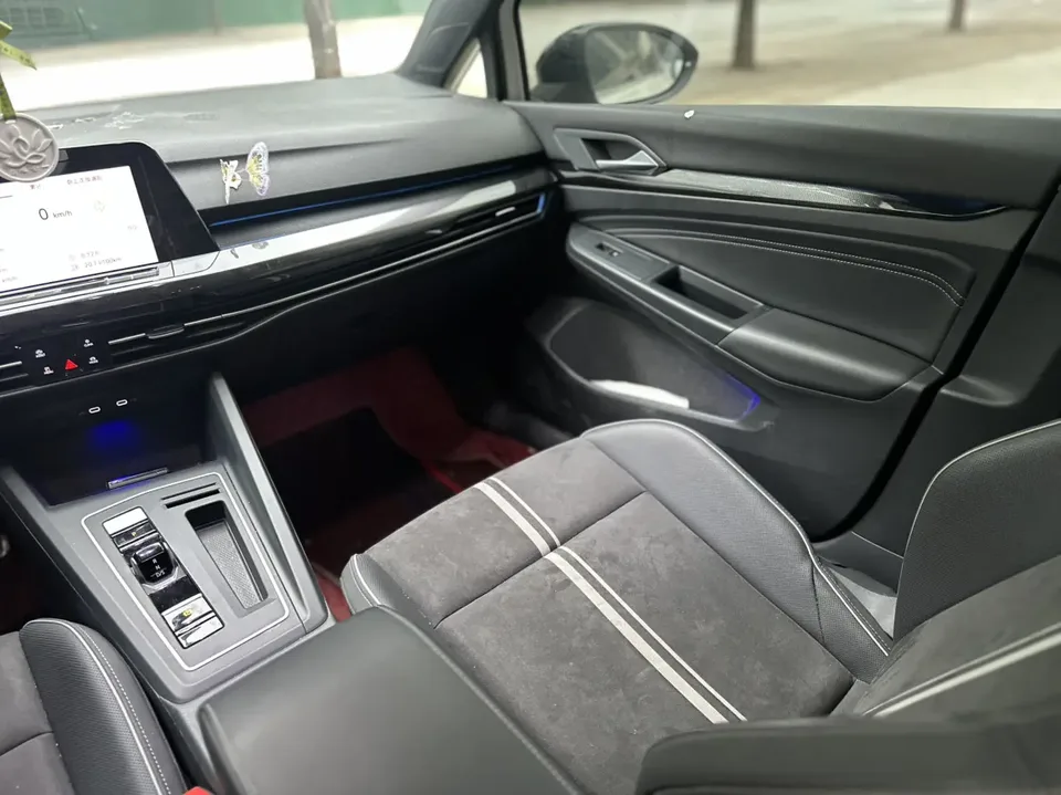 Volkswagen Golf 280TSI DSG R-Line 2022 — миниатюра 2