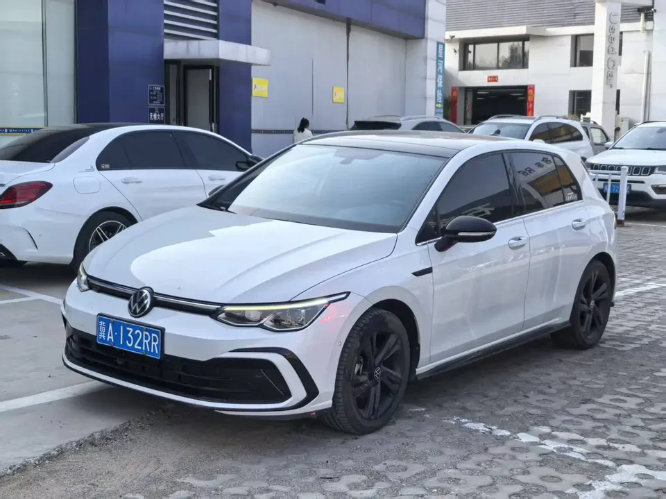 Volkswagen Golf Golf 2023 280TSI DSG R-Line 2023 — фото 1, купить с доставкой в Москву