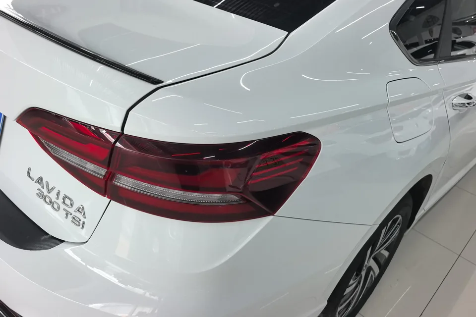 Volkswagen Lavida 300TSI DSG Starry Sky Edition 2024 — миниатюра 5