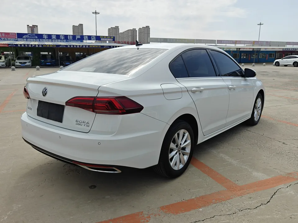Volkswagen Bora Bora 2021 1.5L Automatic Elite Intelligent Edition 2022 — миниатюра 2