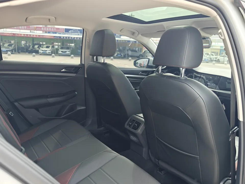 Volkswagen Bora Bora 2021 1.5L Automatic Elite Intelligent Edition 2022 — миниатюра 3