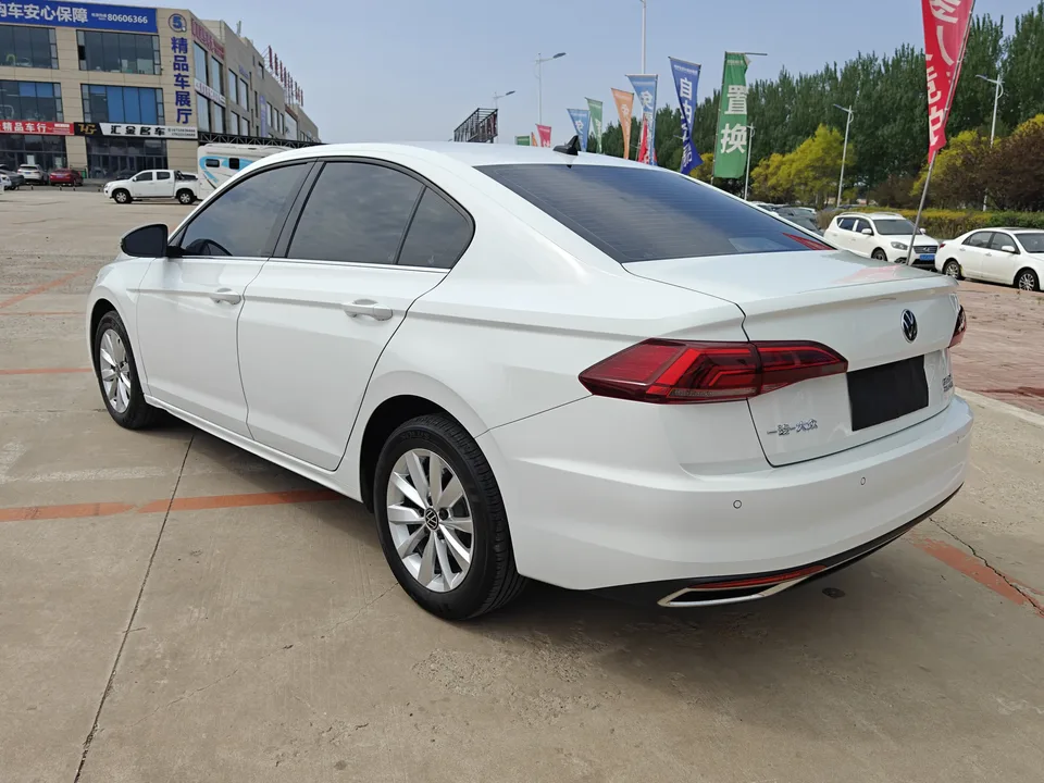 Volkswagen Bora Bora 2021 1.5L Automatic Elite Intelligent Edition 2022 — миниатюра 4