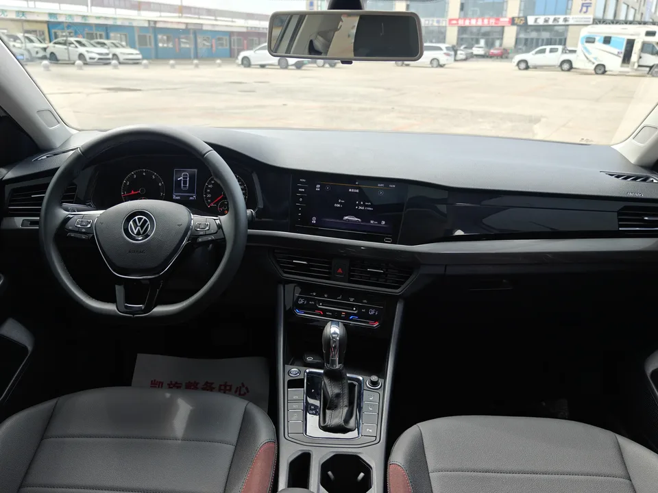 Volkswagen Bora Bora 2021 1.5L Automatic Elite Intelligent Edition 2022 — миниатюра 5