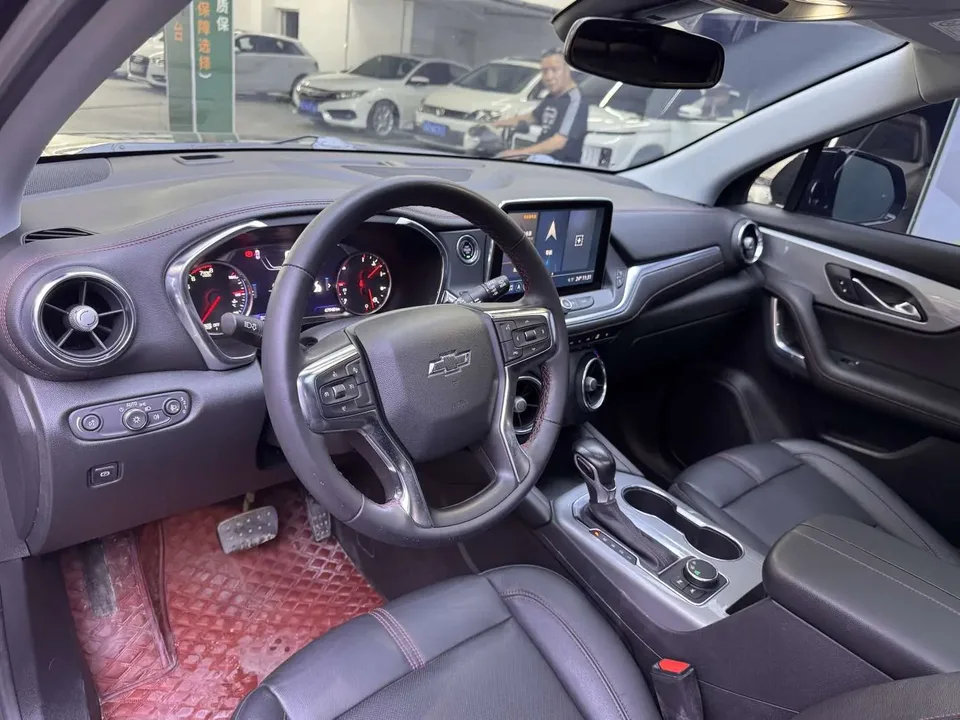 Chevrolet Pioneer Trailblazer 2022 light hybrid 650T Redline 7-seat Ting version 2022 — миниатюра 5