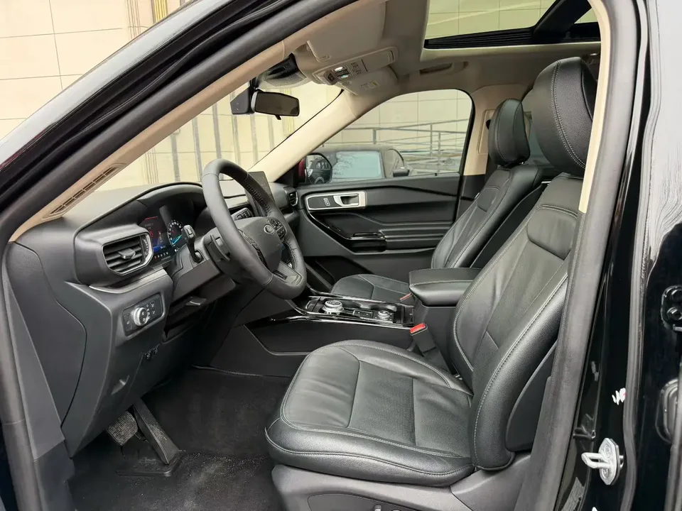 Ford Explorer Explorer 2022 EcoBoost 285 30th Anniversary Edition 7-seater 2022 — thumbnail 3