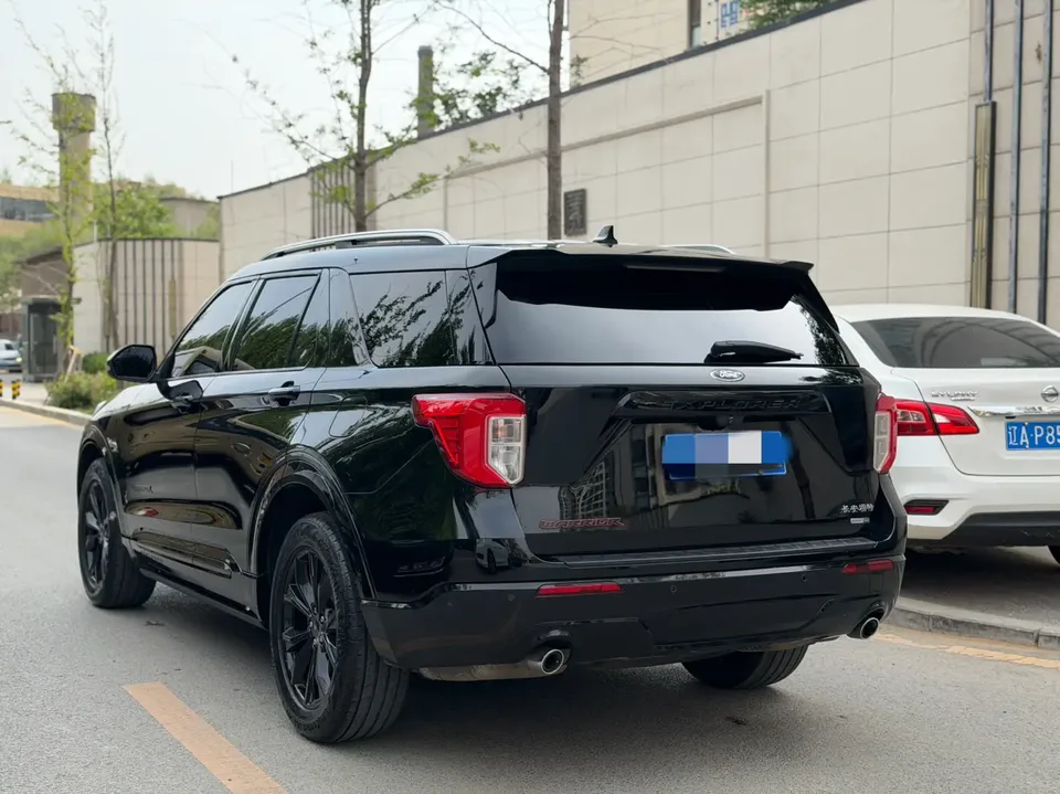 Ford Explorer Explorer 2022 EcoBoost 285 30th Anniversary Edition 7-seater 2022 — thumbnail 4