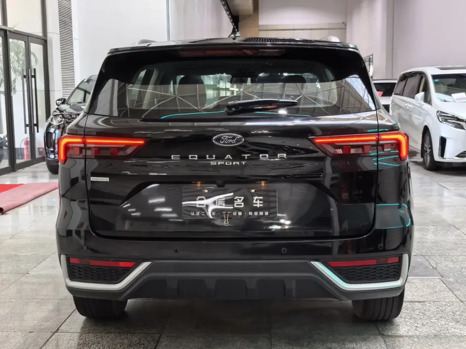 Ford Equator Sport EcoBoost 170 Platinum Edition 2022 — миниатюра 2