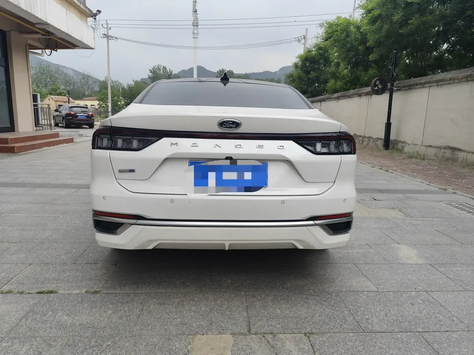 Ford Mondeo Mondeo EcoBoost 245 Extreme Edition 2022 — миниатюра 2