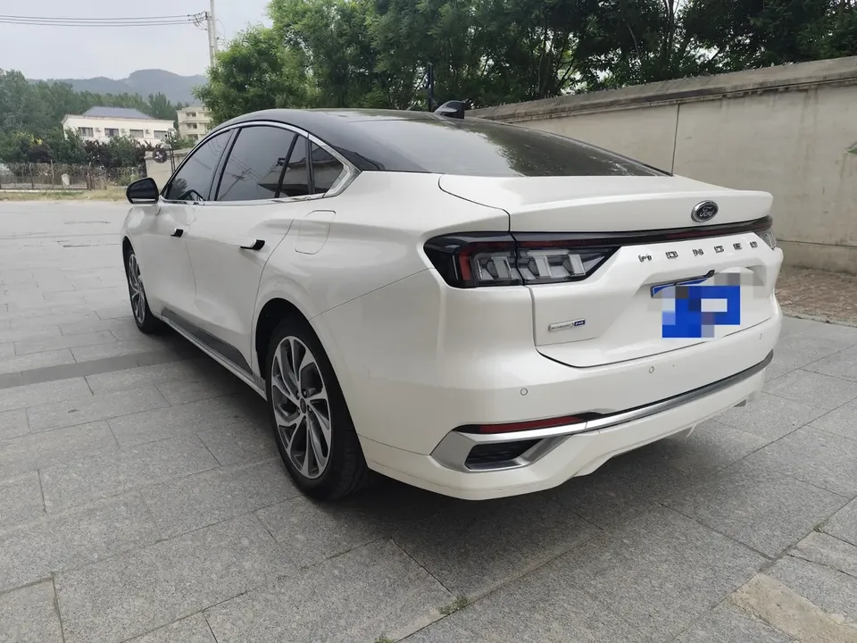Ford Mondeo Mondeo EcoBoost 245 Extreme Edition 2022 — миниатюра 4