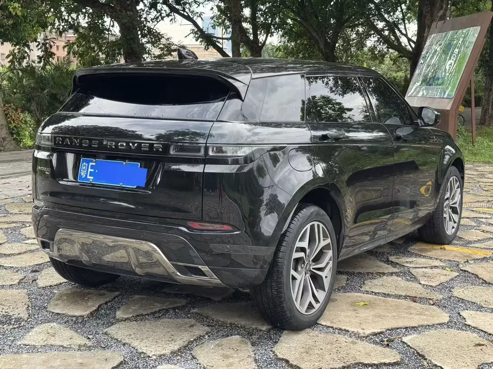Land Rover Range Rover Evoque Aurora L 249PS Corinthian Bronze Special Edition 2024 — миниатюра 4