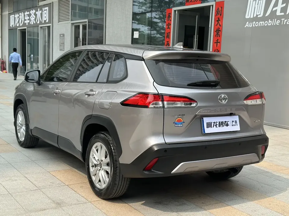 Toyota CorollaCross 2.0L Intelligent Electric Hybrid Dual Engine Pioneer Edition 2024 — миниатюра 2