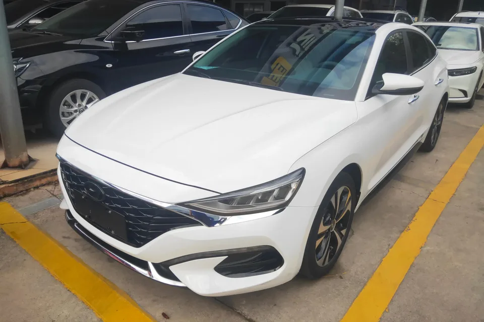 Hyundai Lafesta 2022