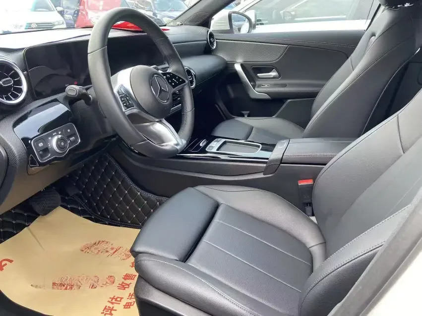 Mercedes-Benz Mercedes Benz A Class Mercedes-Benz A-Class 2023 A 180 L 2023 — миниатюра 4