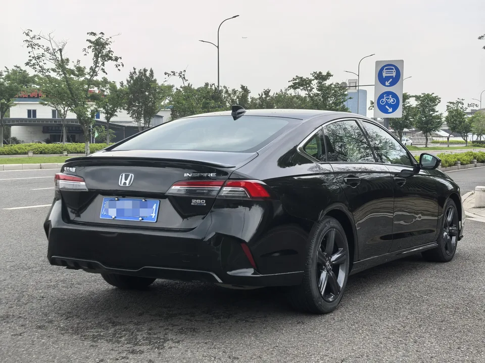 Honda Inspire Insignia 260TURBO Elegant Edition 2023 — миниатюра 2