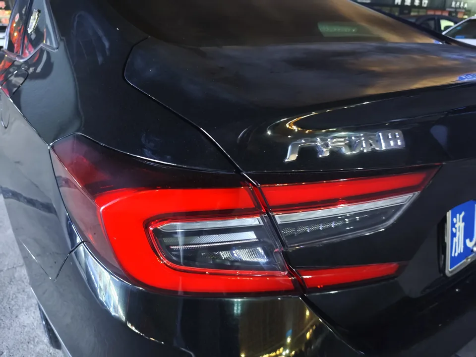 Honda Accord Accord 2022 260TURBO Deluxe Edition 2022 — миниатюра 4
