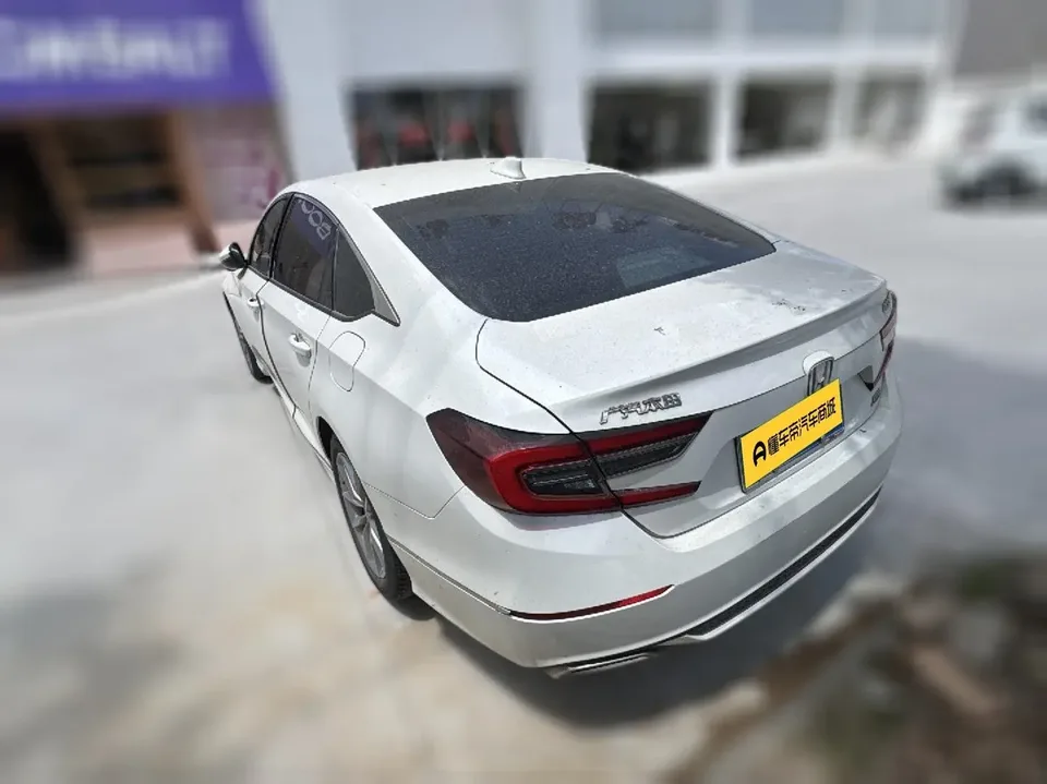 Honda Accord Accord 2022 260TURBO Deluxe Edition 2022 — миниатюра 5