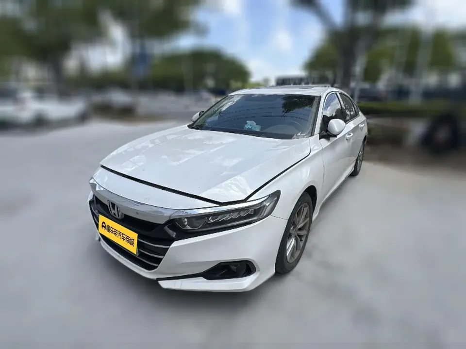 Honda Accord Accord 2022 260TURBO Deluxe Edition 2022 — фото 1, купить с доставкой в Москву