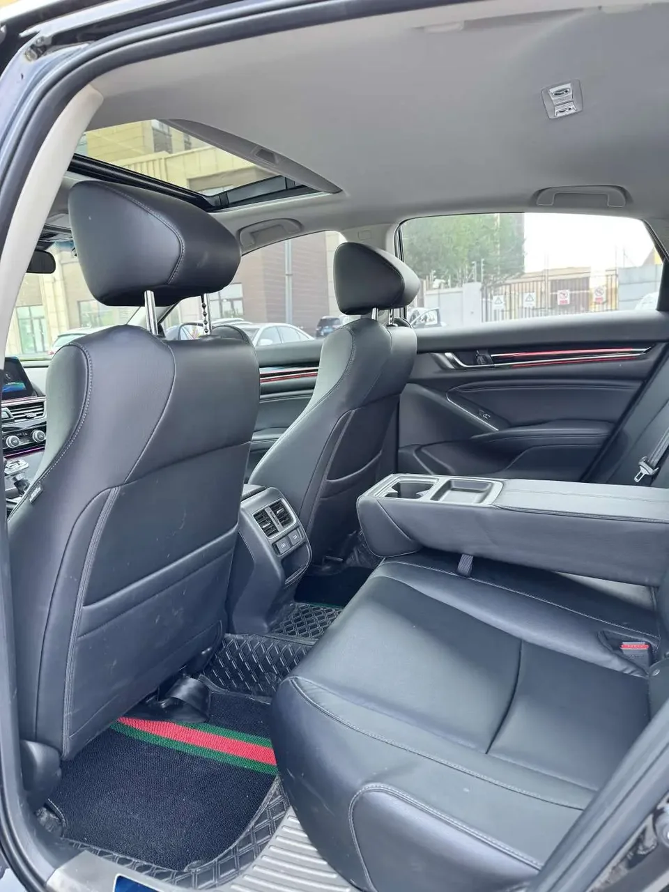 Honda Accord Accord 2022 260TURBO Deluxe Edition 2022 — миниатюра 3