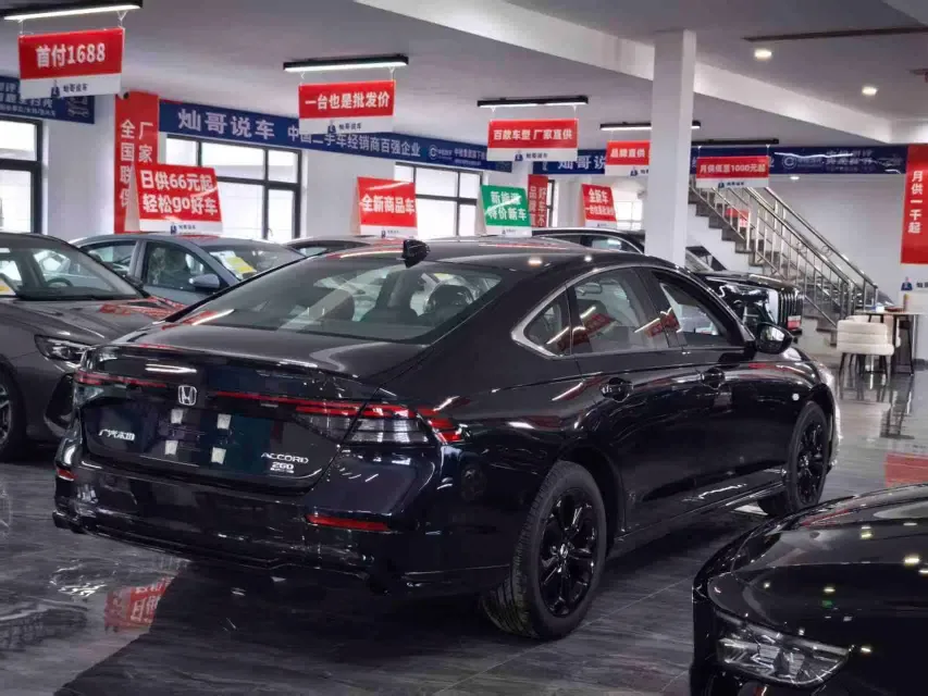 Honda Accord Accord 2025 Sharp T-Motion 260TURBO Comfort Edition 2026 — миниатюра 2